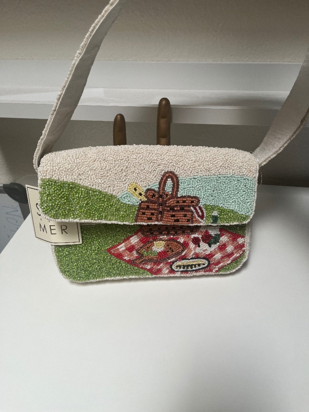 🧺🍷 Sol & Mer Picnic Scene Beaded Shoulder Bag – NWT